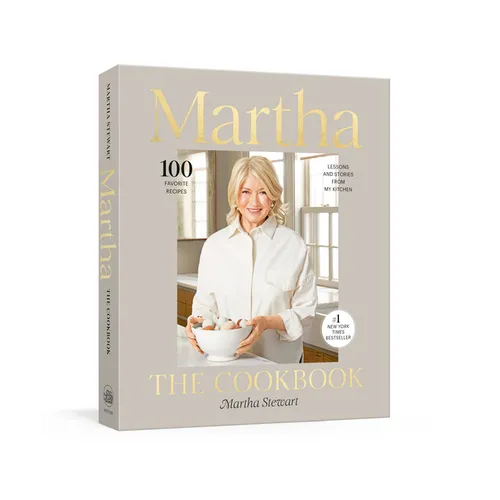 Martha: The Cookbook: 100 Favorite Recipes